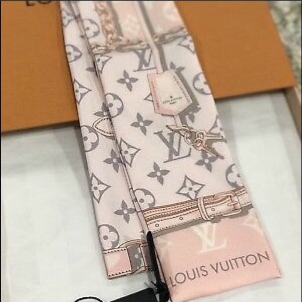 AUTHENTIC LOUIS VUITTON PNK MONOGRAM BANDEAU SCARF - Picture 3 of 4